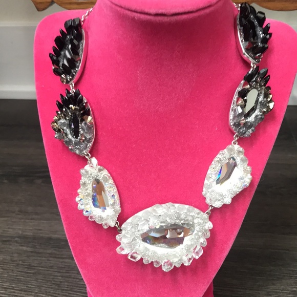 Gorgeous Authentic Swarovski black Collar Necklace - Picture 2 of 16